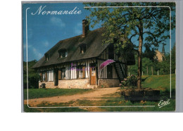 NORMANDIE - Une Jolie Maison Normande Au Toit De Chaume Avec Ces Colombage Pommier - Basse-Normandie