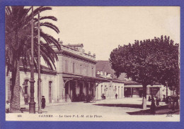 06 - CANNES - LA GARE P.L.M. ET LA PLACE -  - Cannes