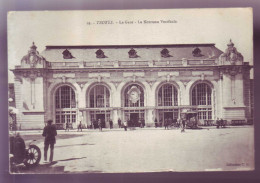 10 - TROYES - LA GARE - ANIMEE - ATTELAGE -  - Troyes