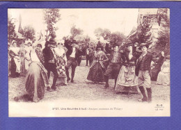 43 - LE PUY - UNE BOURREE à HUIT - COSTUME Du VELAY - ANIMEE - - Le Puy En Velay