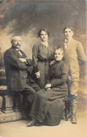 Angouleme Carte Photo D'une Famille - Photographe Phocion - Angouleme