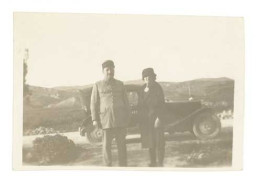 Photo Automobile Femme & Soldat - Automobiles