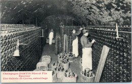 51 Champagne FROTIN Père Et Fils - EPERNAY - Une Galerie De Caves, Entreillage - Epernay