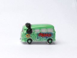 Fève Disney Pixar Voiture Combi Peace  -dbr - Other & Unclassified