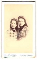 Photo G. Durand, Châlons-s-Marne, Zwei Junge Damen In Karierten Kleidern  - Anonymous Persons