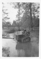 3 Petites PHOTOS TRACTEUR Mc CORMICK à CHENILLES  TULLE 1943 GENIE RURAL - Tractors