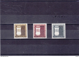 PORTUGAL 1964 Colloque Des Produits Naturels Et Drogues Yvert 935-937, Michel 954-956 NEUF** MNH Cote Yv 6,50 Euros - Unused Stamps