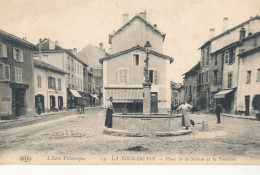 38 // LA TOUR DU PIN   Place De La Nation Et La Fontaine  ELD 14 - La Tour-du-Pin