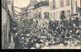 77 -- Montereau -- Concours De Peche Du " Petit Journal " Defile Des Concurrents Grande - Rue - Montereau