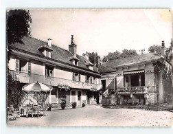 FONTAINE LES GRES : La Petite Place Devant L'Auberge - état - Other & Unclassified