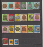 Maroc Lot De 21 Timbres Thème  Monnaies Sur Timbre  (lot 290a) - Munten