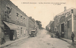 Renazé * Débit De Tabac Tabacs TABAC Epicerie GEORGET , Rue Bourdais Vers Route Segré * Garage Automobiles FAUVEAU - Autres & Non Classés