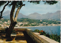 Menton - A L'entrée De La Ville - Vue Prise Du Cap-Martin - Menton