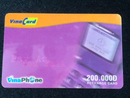 Vietnam This Is A Vietnamese Cardphone Card From 2001 And 2005(mobi Card)-1pcs - Vietnam