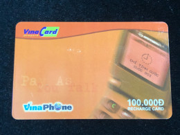 Vietnam This Is A Vietnamese Cardphone Card From 2001 And 2005(mobi Card)-1pcs - Viêt-Nam