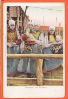 05036 ● ● MARKEN Noord-Holland Wrouwen Met Hun Baby's In Hun Armen  1900s Editeur SCHAEFER Amsterdam A-42 - Marken