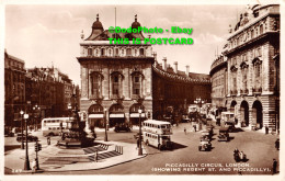 R455861 247. Piccadilly Circus. London. Showing Regent St. And Piccadilly. RP - Autres & Non Classés