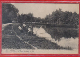 Carte Postale 88. Vittel  Pêcheurs à L'étang Des Fées  Très Beau Plan - Vittel