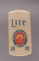 Pin's Canette De  Bière Lite Réf 1654 - Cerveza