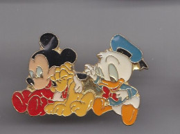 Pin's Mickey Donald Pluto Réf 3170 - Disney