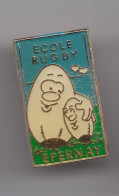 Pin's Ecole De Rugby Epernay Réf 3161 - Rugby