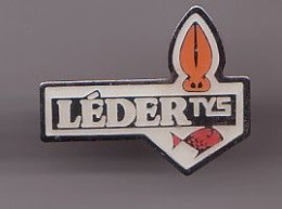 Pin's Léder Tys Lapin Poisson Réf  740 - Marche