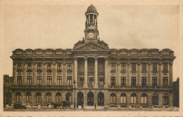 Postcard France Cambrai Hotel De Ville - Cambrai