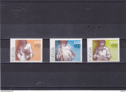 PORTUGAL 1976 Journée Mondiale De La Santé Yvert 1320-1322, Michel 1340-1342 NEUF** MNH Cote 5,50 Euros - Unused Stamps