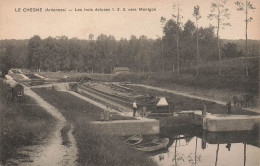 Le Chesne * Péniche Batellerie , Les Trois écluse 1. 2. 3. Vers Montgon * éclusier Barge Chaland Péniches Villageois - Le Chesne