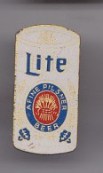 Pin's Canette De Bière Lite Afine Pilsner Réf 2454 - Boissons