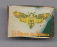 Pin's Papillon Le Silence Des Agneaux Réf 4974 - Dieren