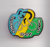 Pin's Osteraker Luçon 1992 Vélo Cyclisme Réf  6806 - Radsport