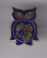 Pin's Chouette Hibou Réf 8560 - Tiere