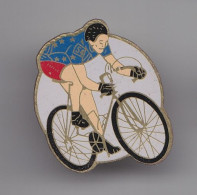 Pin's Cyclisme Coureur Portant Le Maillot Bleu N° 54 Réf 3876 - Ciclismo