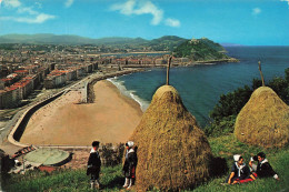 ESPAGNE - San Sebastian - Vue Des Montagne Ulia Et Couples Typiques - Carte Postale - Guipúzcoa (San Sebastián)