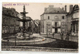 BOURGES SQUARE PLACE DE L ARSENAL ANIMEE - Bourges