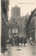 Bourges * La Rue Porte Jaune * Commerces Magasins - Bourges