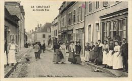 Le Chatelet * La Grande Rue Du Village * Villageois - Sonstige & Ohne Zuordnung