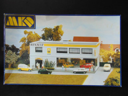 Maquette " Garage Concessionnaire Renault " HO, 1/87°, MKD - Other & Unclassified