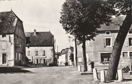 Baigneux Les Juifs  (21 - Côte D'Or) Rue De Quemigny - Andere & Zonder Classificatie