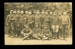 Carte Photo Militaire  Soldats Du 5eme Regiment  ( Format 9cm X 14cm ) Pli Dans Un Angle Voir Scans - Régiments