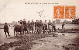 4V4Sb   80 Le Crotoy Groupe De Verrotiéres Chercheuses De Vers Marins Pêche - Le Crotoy