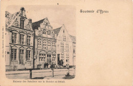 BELGIQUE - Souvenir D'Ypres - Maisons Des Bateliers Sur Le Marché Au Bétail - Carte Postale Ancienne - Ieper