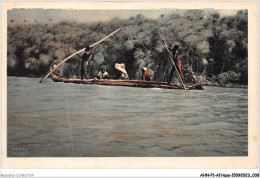 AHNP1-0019 - AFRIQUE - TCHAD -  Dans Les Papyrus Du Lac Tchad  - Ciad