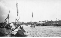 AHDP12-032- INDONESIE VUE SUR DES BATEAUX CARTE PHOTO - Indonesië