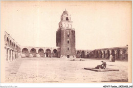 AEPP7-TUNISIE-0637 - KAIROUAN - LA GRANDE MOSQUEE - LA COUR ET LE MINARET - Tunisie