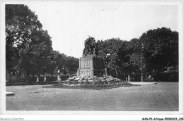 AHNP3-0379 - AFRIQUE - MALI - BAMAKO - Place Maginot - Le Monument Aux Héros De L'armée D'orient - Mali