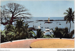 AHNP3-0312 - AFRIQUE - GUINEE - CONAKRY - Vue Sur Le Phare - Guinée