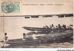 AHNP8-0925 - AFRIQUE - SENEGAL- DAKAR - Piroguiers - Sénégal