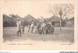 AHNP8-0874 - AFRIQUE - SENEGAL - DAKAR - Dans Le Village  - Senegal